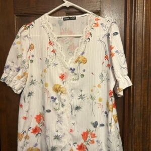 SHEIN Cream Floral Ruffled Blouse